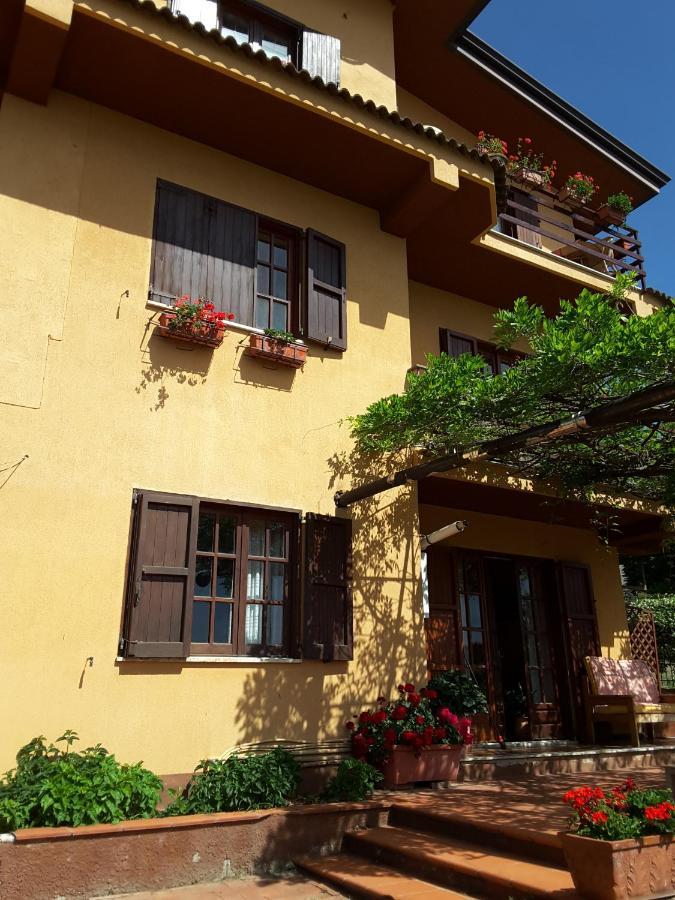 Bed and Breakfast Mansarda Fiorita Abatemarco Exterior foto
