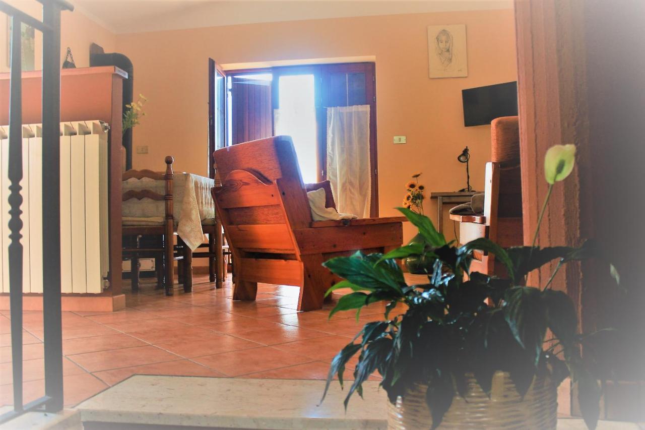 Bed and Breakfast Mansarda Fiorita Abatemarco Exterior foto
