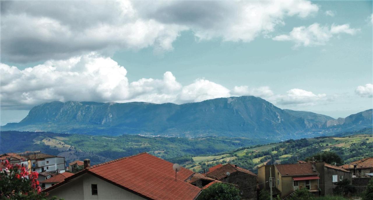 Bed and Breakfast Mansarda Fiorita Abatemarco Exterior foto