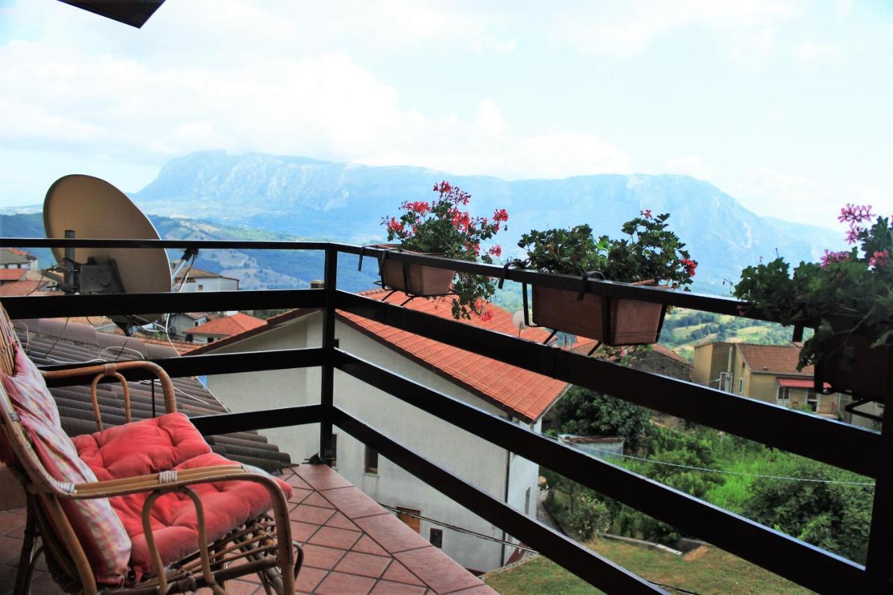 Bed and Breakfast Mansarda Fiorita Abatemarco Exterior foto